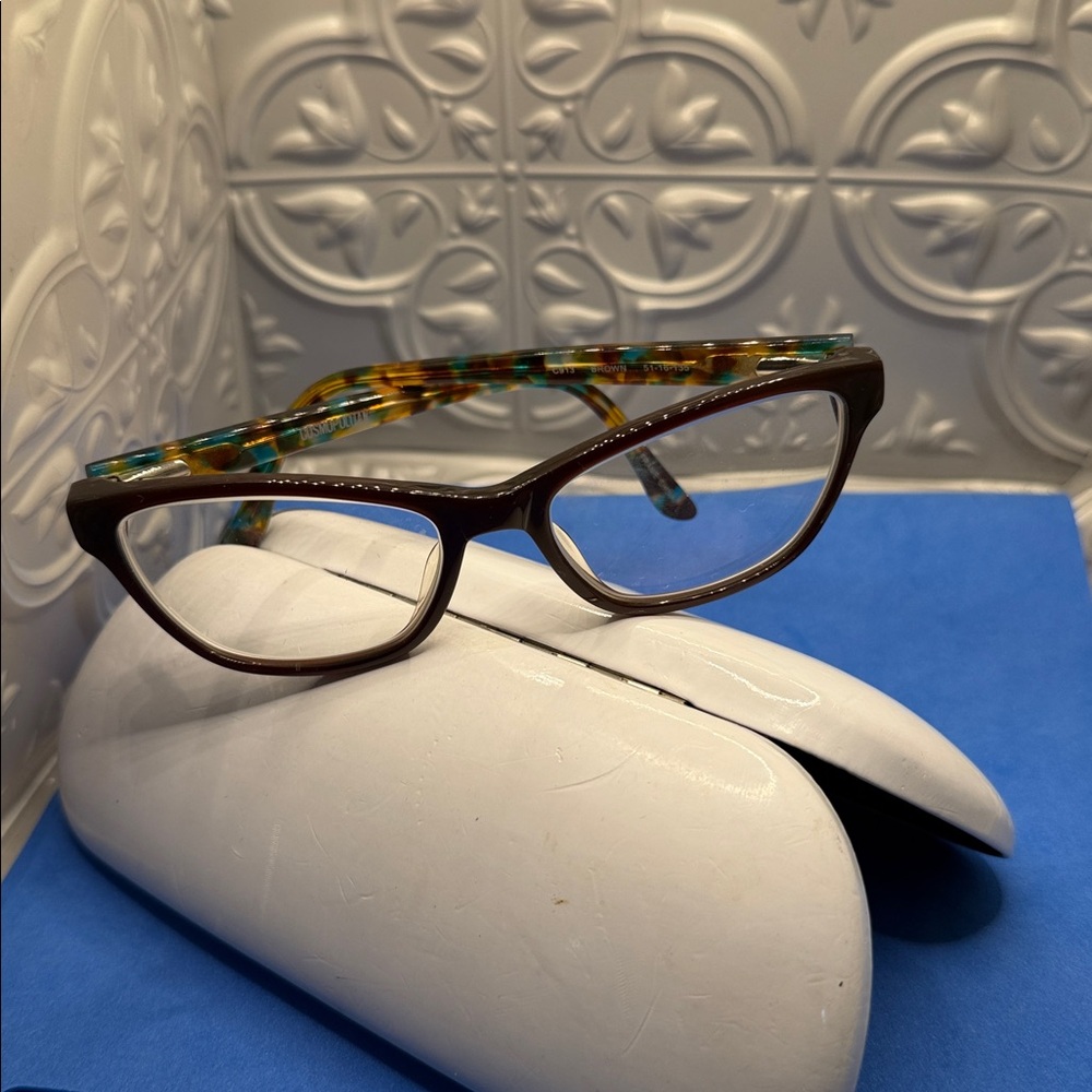 Cosmopolitan Tortoise Shell Glasses‎